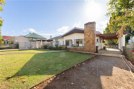 House For Sale in Robertson, Western Cape - M127493