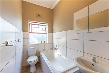 False - House Unavailable in Strand North, Strand, Western Cape - M127486