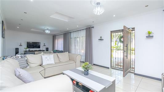 House To Rent in Fontainebleau, Randburg, Gauteng - M127484