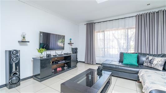 House To Rent in Fontainebleau, Randburg, Gauteng - M127484
