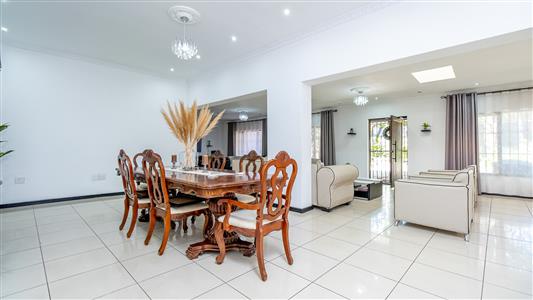 House To Rent in Fontainebleau, Randburg, Gauteng - M127484