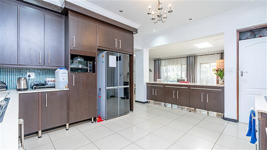 House To Rent in Fontainebleau, Randburg, Gauteng - M127484