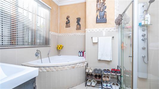 House To Rent in Fontainebleau, Randburg, Gauteng - M127484