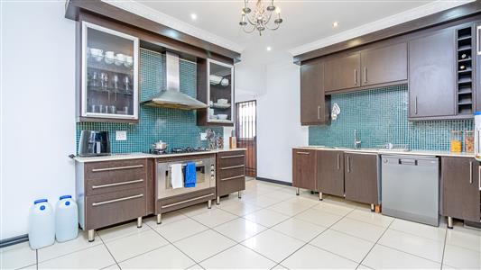 House To Rent in Fontainebleau, Randburg, Gauteng - M127484