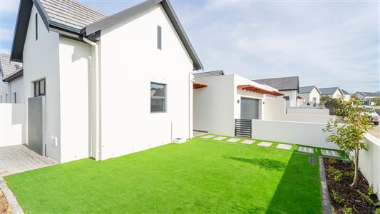 False - House For Sale in Sitari Country Estate, Somerset West, Western Cape - M127503