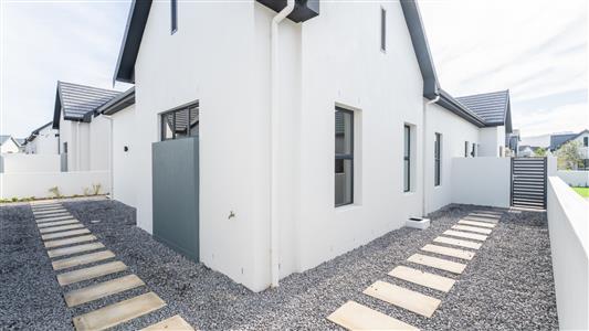 False - House For Sale in Sitari Country Estate, Somerset West, Western Cape - M127503