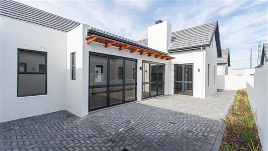False - House For Sale in Sitari Country Estate, Somerset West, Western Cape - M127503
