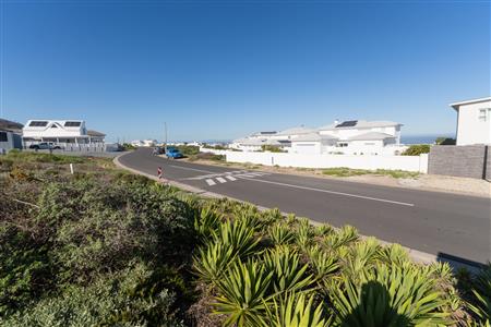 False - Vacant Land For Sale in Yzerfontein, Western Cape - M127502