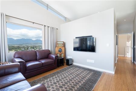 Apartment For Sale in Strand North, Strand, Western Cape - M127501