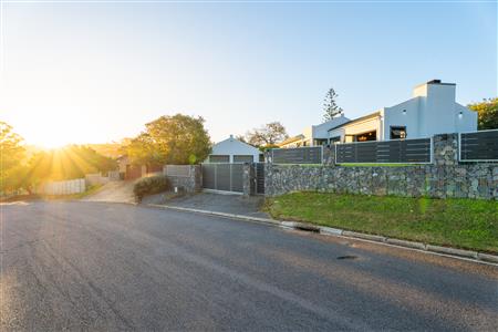House Sold in Die Wingerd, Somerset West, Western Cape - M127504