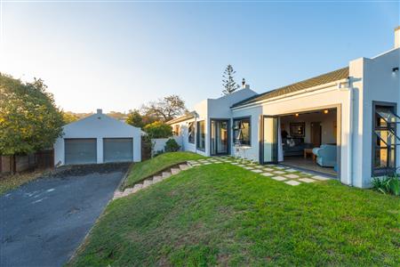 House Sold in Die Wingerd, Somerset West, Western Cape - M127504