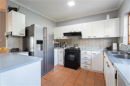 House Sold in Die Wingerd, Somerset West, Western Cape - M127504