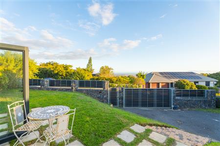 House Sold in Die Wingerd, Somerset West, Western Cape - M127504