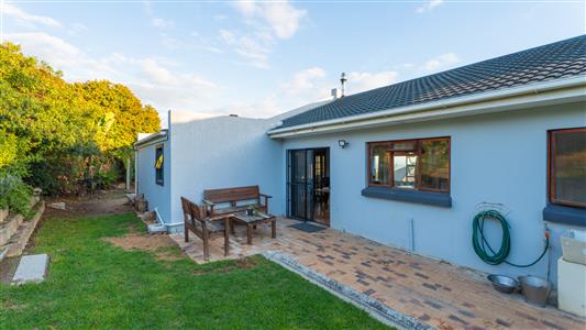 House Sold in Die Wingerd, Somerset West, Western Cape - M127504