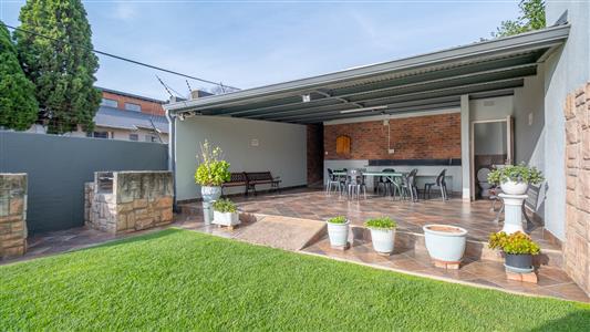 Apartment For Sale in Linden, Randburg, Gauteng - M127513