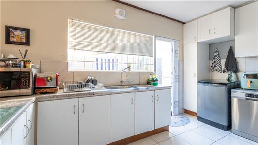 House To Rent in Paarl Central East, Paarl Central, Paarl, Western Cape - M127530