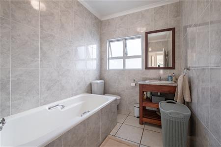House For Sale in Mountain Homes, Hilton, KwaZulu Natal - M127518