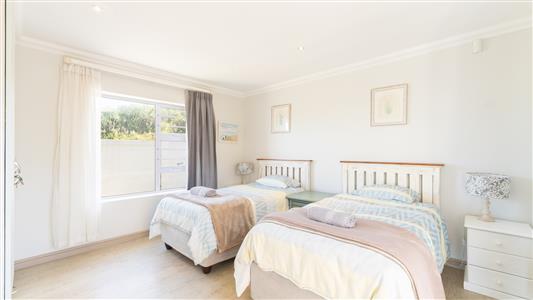False - House For Sale in Yzerfontein, Western Cape - M127522