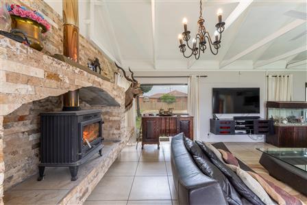 False - House For Sale in Rouxville, Kuils River, Western Cape - M127538