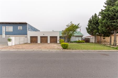 False - House For Sale in Rouxville, Kuils River, Western Cape - M127538