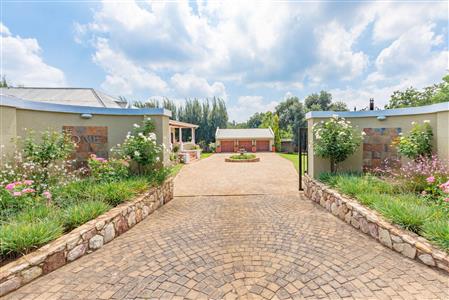 False - House For Sale in Heidelberg Central, Heidelberg, Gauteng - M110164