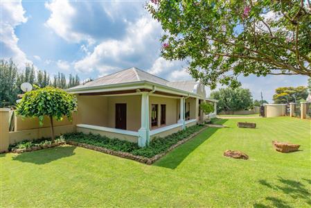 False - House For Sale in Heidelberg Central, Heidelberg, Gauteng - M110164