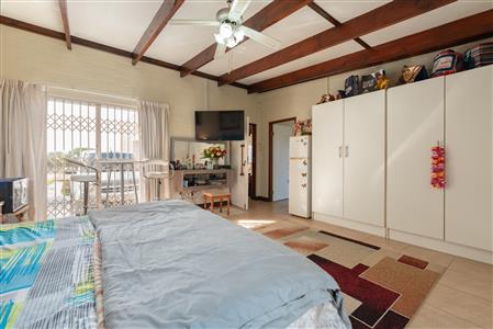 False - House For Sale in Bettys Bay, Western Cape - M123075