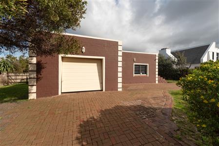 False - House For Sale in Bettys Bay, Western Cape - M123075