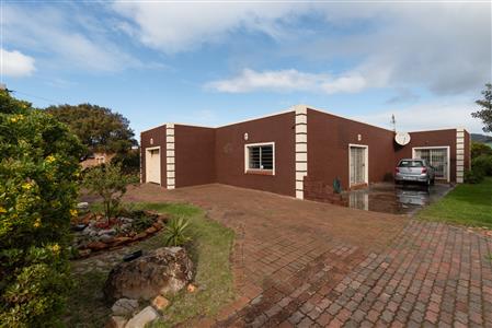 False - House For Sale in Bettys Bay, Western Cape - M123075