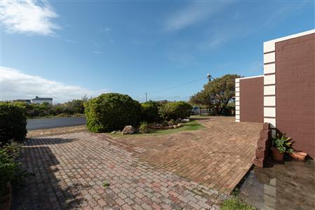 False - House For Sale in Bettys Bay, Western Cape - M123075