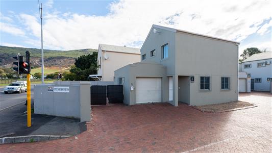 House To Rent in Paarl North, Paarl, Western Cape - M127542