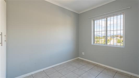 House To Rent in Paarl North, Paarl, Western Cape - M127542