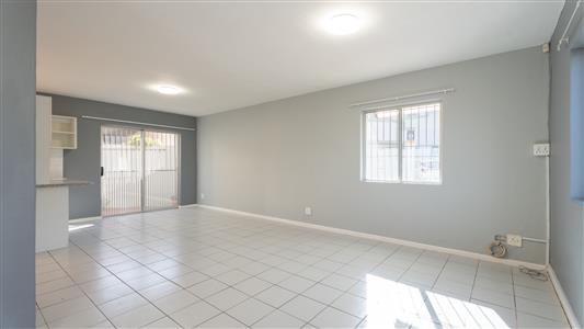 House To Rent in Paarl North, Paarl, Western Cape - M127542