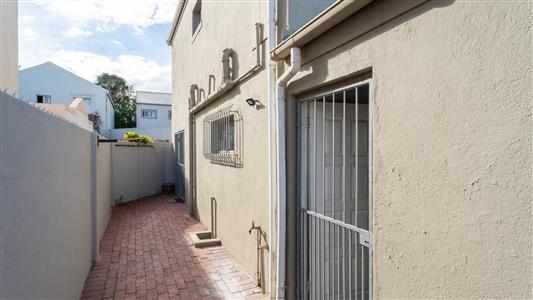 House To Rent in Paarl North, Paarl, Western Cape - M127542