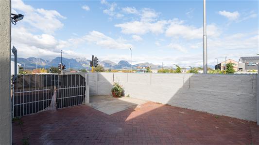 House To Rent in Paarl North, Paarl, Western Cape - M127542