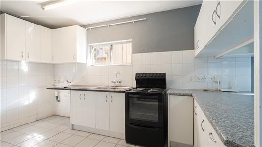House To Rent in Paarl North, Paarl, Western Cape - M127542