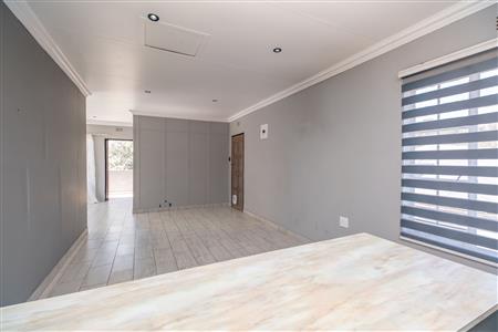 House Unavailable in Witpoortjie, Roodepoort, Gauteng - M127540