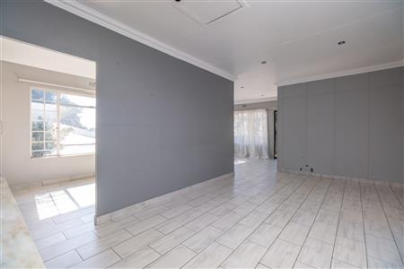 House Unavailable in Witpoortjie, Roodepoort, Gauteng - M127540