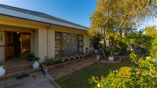 False - House For Sale in Amandelrug, Kuils River, Western Cape - M127537