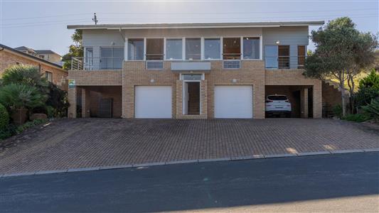House For Sale in Pienaarstrand, Groot Brakrivier, Western Cape - M127545