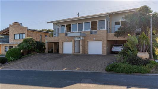 House For Sale in Pienaarstrand, Groot Brakrivier, Western Cape - M127545