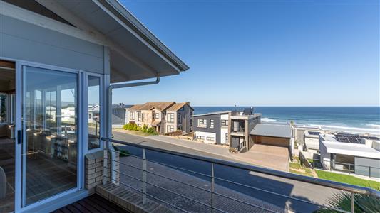 House For Sale in Pienaarstrand, Groot Brakrivier, Western Cape - M127545