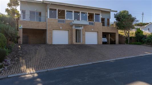House For Sale in Pienaarstrand, Groot Brakrivier, Western Cape - M127545