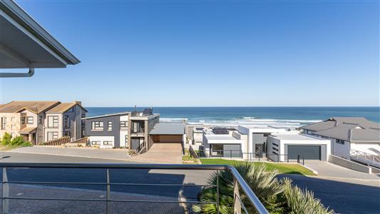House For Sale in Pienaarstrand, Groot Brakrivier, Western Cape - M127545
