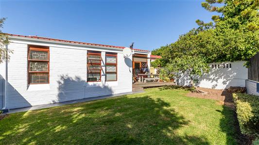 House For Sale in Riversdale, Western Cape - M123139