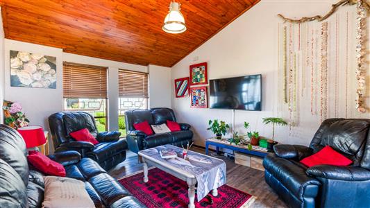 House For Sale in Riversdale, Western Cape - M123139