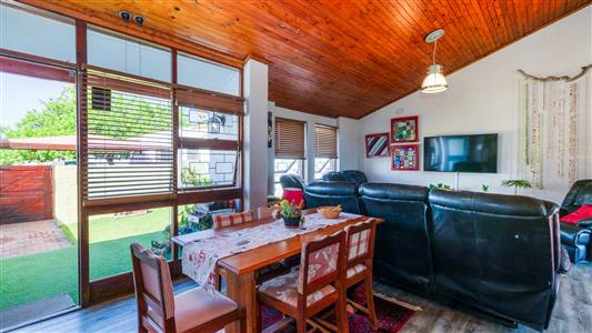 House For Sale in Riversdale, Western Cape - M123139