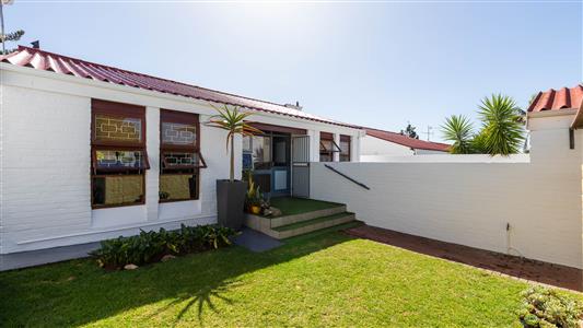 House For Sale in Riversdale, Western Cape - M123139