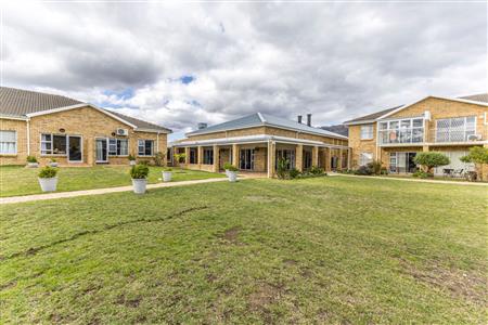 False - Apartment For Sale in Gordons Bay Central, Gordons Bay, Western Cape - M127555