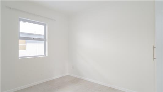 Apartment Unavailable in Honeydew Country Estate, Paarl North, Paarl, Western Cape - M127536